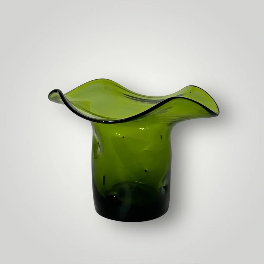Vintage MCM Green Blown Glass Ruffled Dimpled‎ Candle Holder Vase 4.5